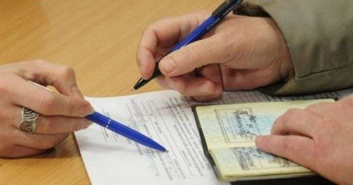 Украинцы смогут прописаться без согласия владельцев: новый закон обернется грандиозным скандалом