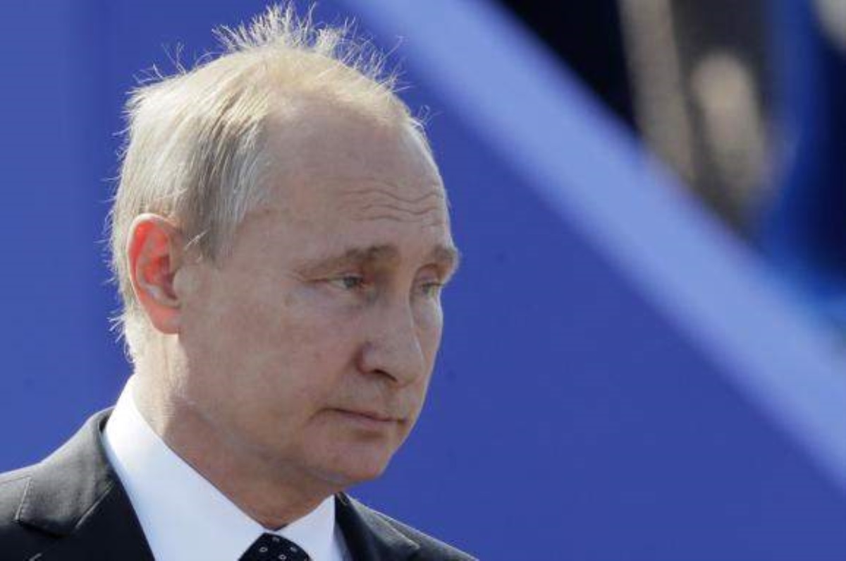 Рейтинг Путина в РФ упал до минимума
