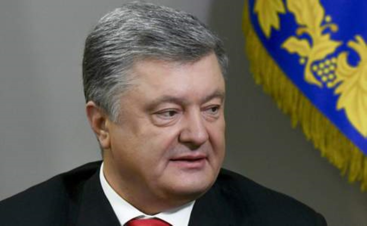 Порошенко прокомментировал скандал с Зеленским
