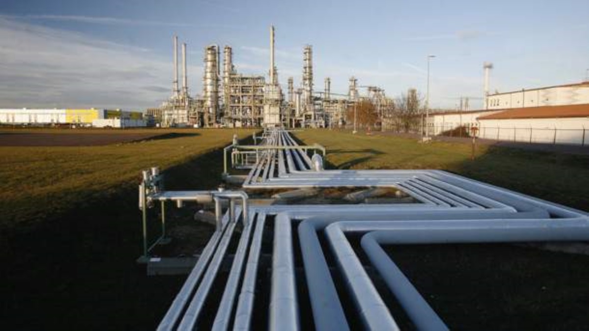 Скандал с некачественной нефтью: Украина остановила нефтепровод "Дружба"