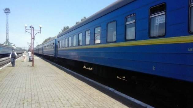 "Укрзализныця" назначила еще 13 дополнительных поездов на Пасху и майские