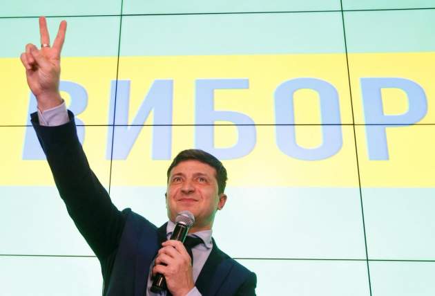 Зеленскому припомнили скандальное видео с «похоронами» Порошенко