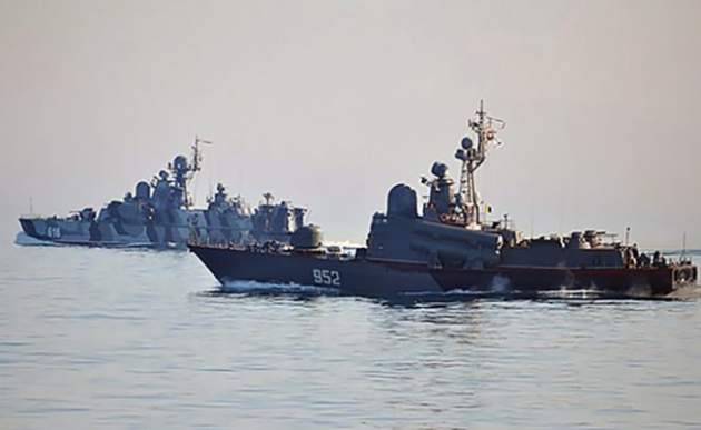 Российские корабли приблизились к берегам Украины