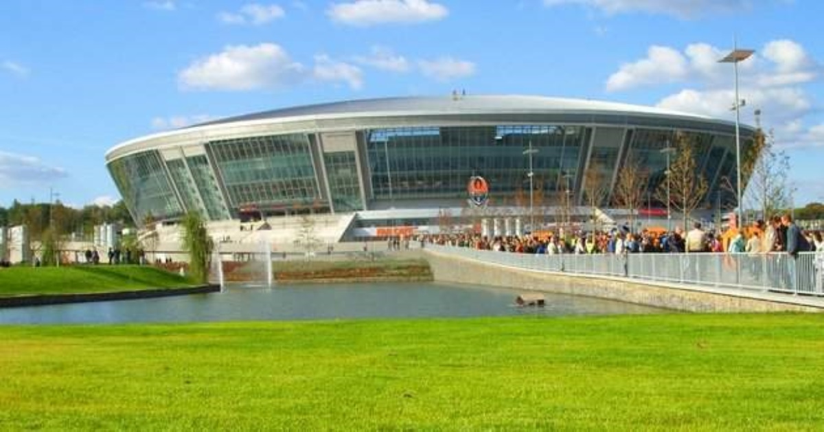 Как в Припяти: житель Донецка показал состояние "Донбасс Арены" после 5 лет войны