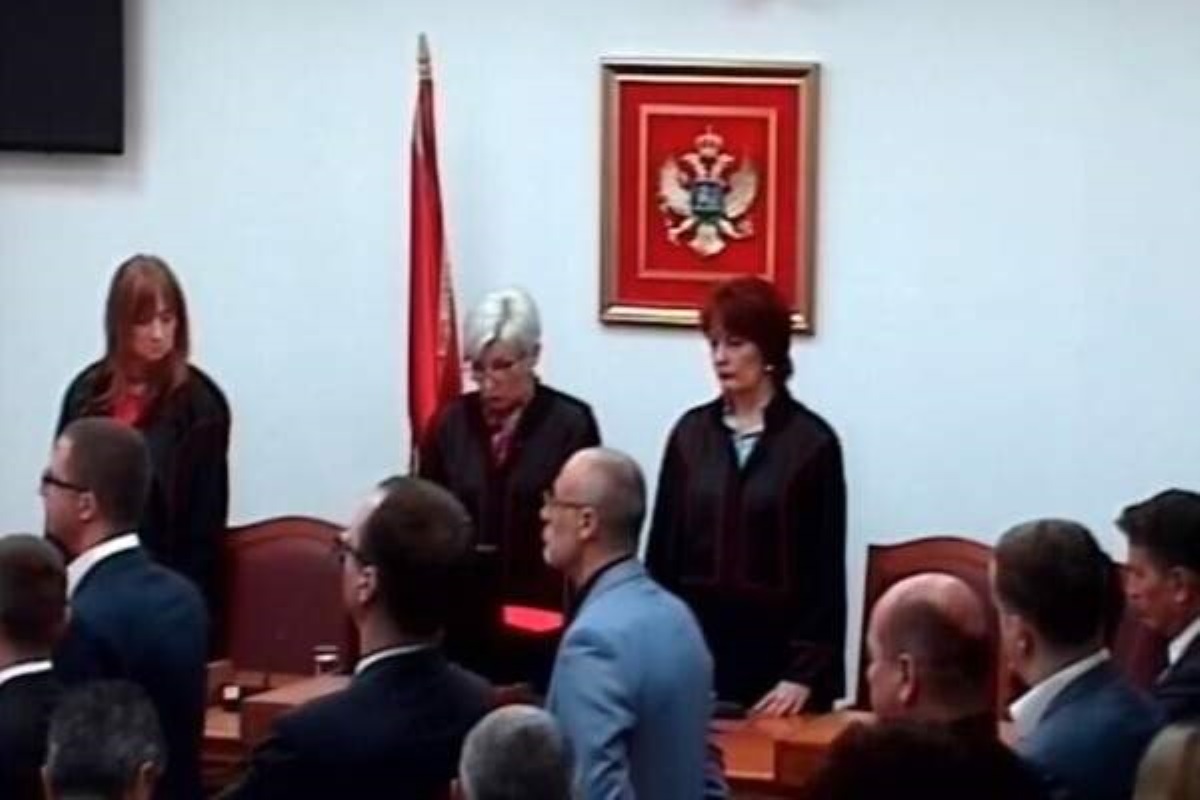 Россияне организовали переворот в одной из стран Европы: чем все закончилось
