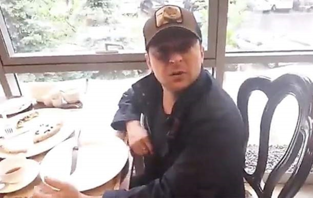 Зеленского в киевской пиццерии неожиданно попросили о помощи. Видео