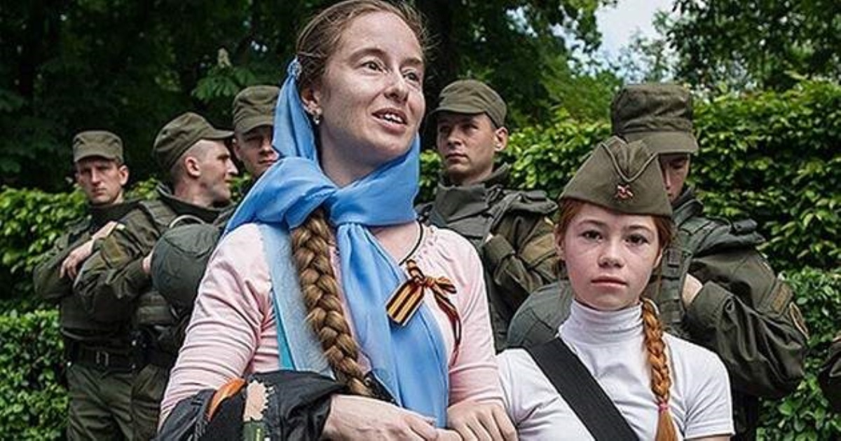 Россия кинула: в Украину депортируют известную любительницу "георгиевских" лент