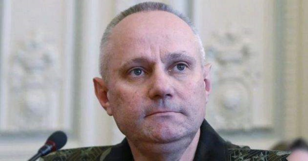 Указы Зеленского: Муженко отстранен, назначен новый командующий ВСУ