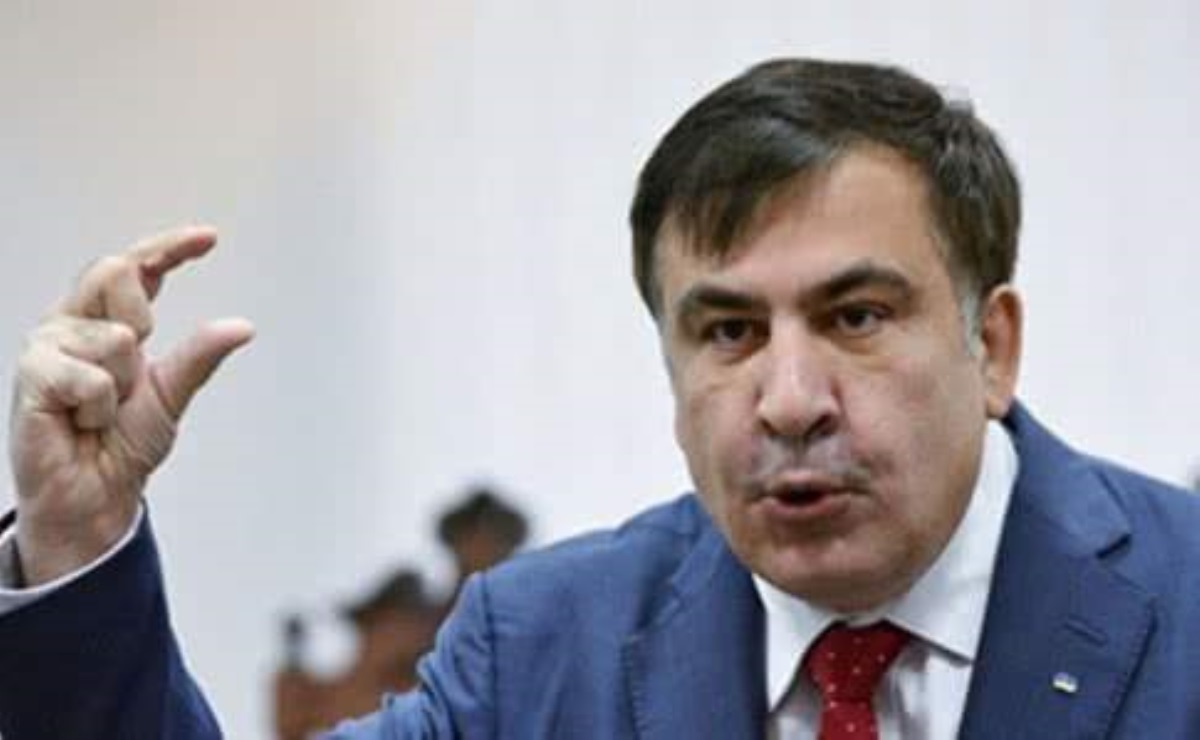 Саакашвили рассказал о случайной встрече с Порошенко после депортации
