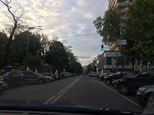 "Евробляхеры" перекрыли центр Киева и выдвинули условия