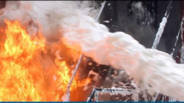 В Киеве вспыхнул мощнейший пожар