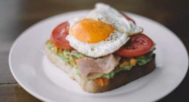 Сколько надо съедать яиц, чтобы уберечься от плохого зрения