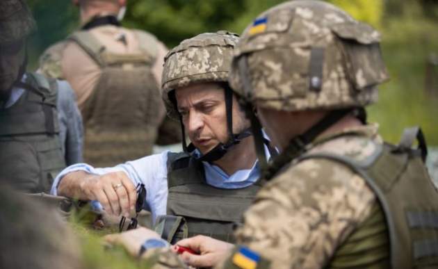 Зеленский: Настанет день, когда украинские военные будут только миротворцами