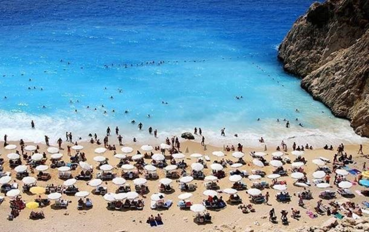 Отдых за границей могут себе позволить лишь треть украинцев