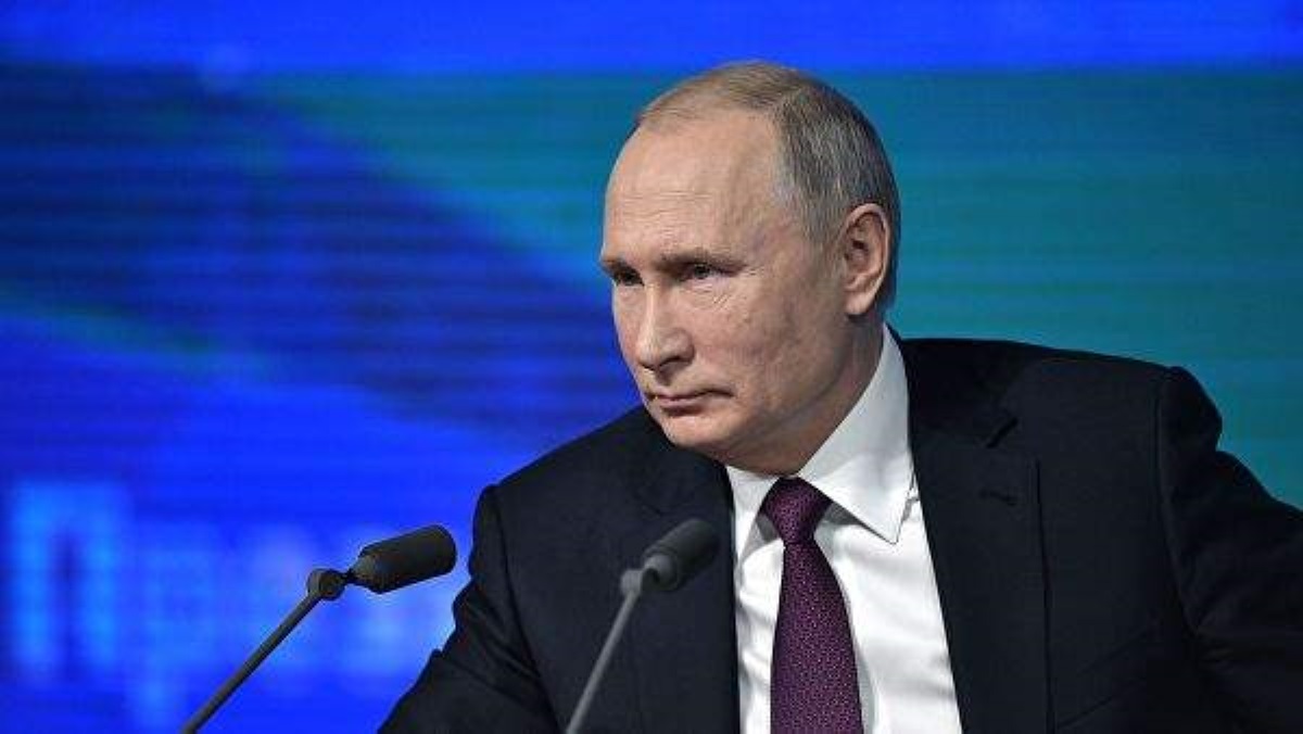 Путин признал, что в России стало тяжелее жить