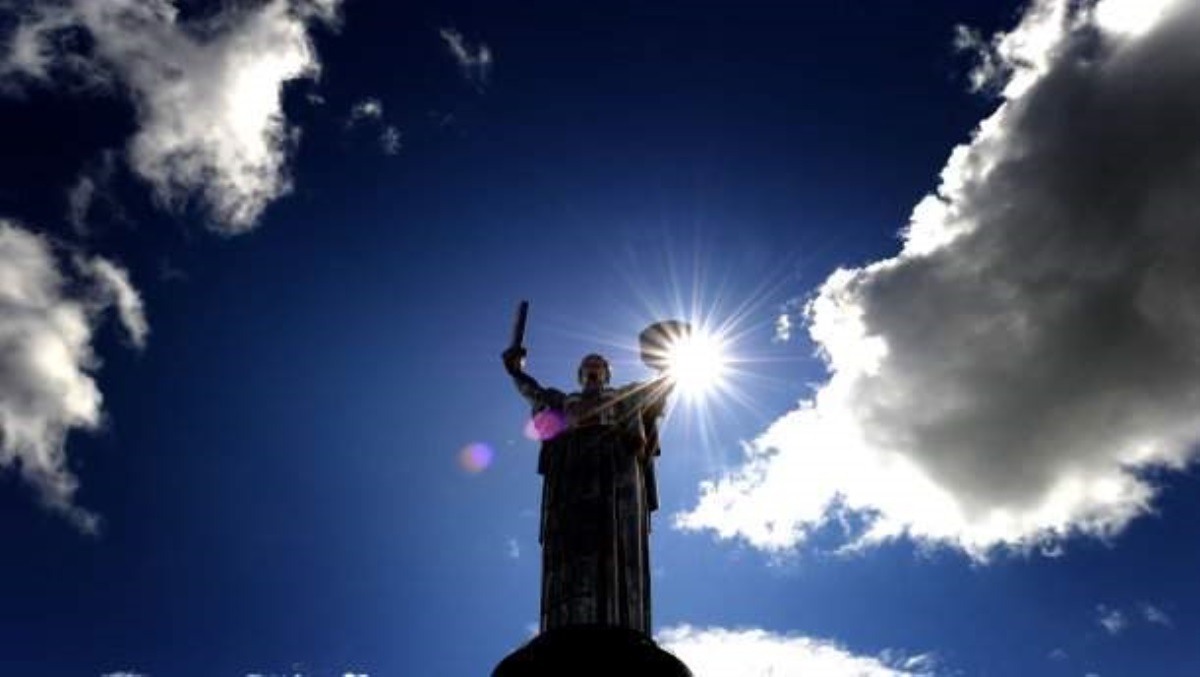 Идет антициклон: синоптик дала прогноз на День Конституции