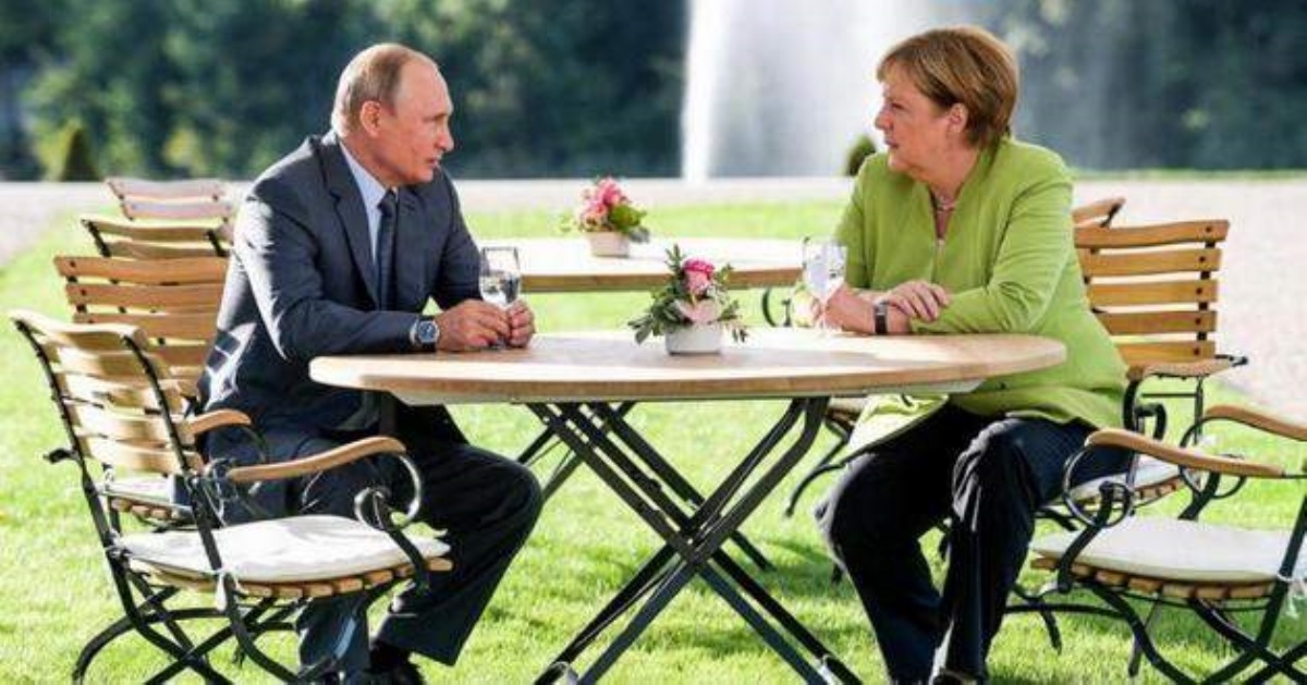 Меркель и Путин договорились о нормандском формате