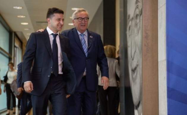 «Новый лучше»: Зеленский принизил Порошенко в Европе, такого никто не ожидал