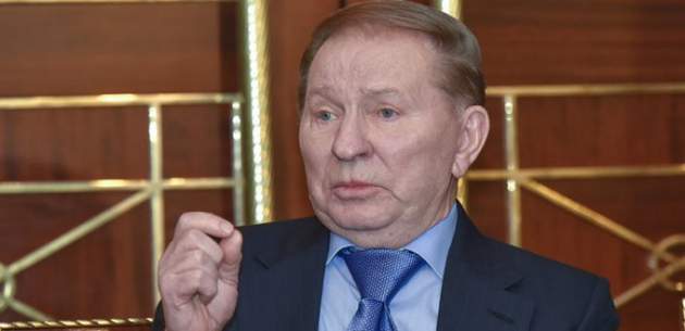 Написали обидное слово: в Днепре надругались над памятником бывшему Президенту Кучме