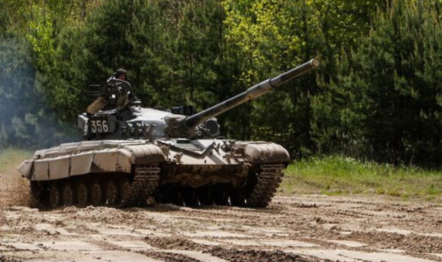 Украина стягивает к границам танки