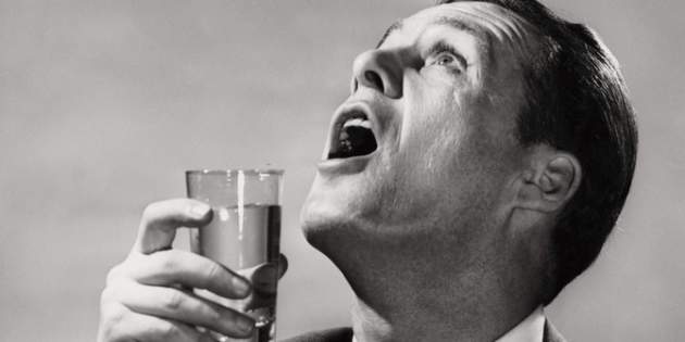 8 удивительных причин регулярно полоскать рот соленой водой