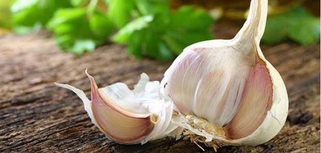 Как чистить чеснок: миллионы хозяек жалеют о том, что не знали этого