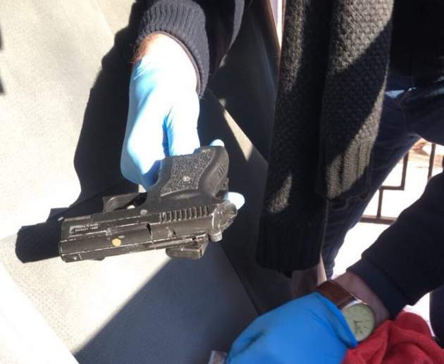 ​В Киеве подполковник создал банду копов, "крышевавших" воров на вокзале