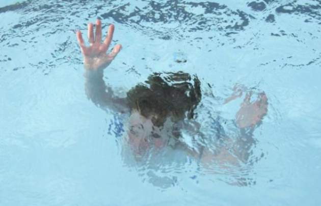 В Ужгороде 7-летний мальчик утонул в аквапарке
