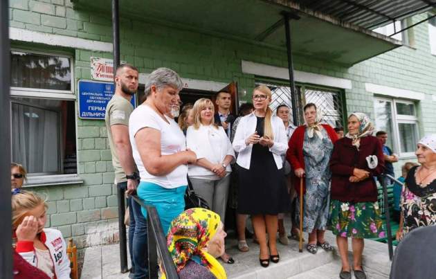 Тимошенко пообещала, что не допустит закрытия больниц