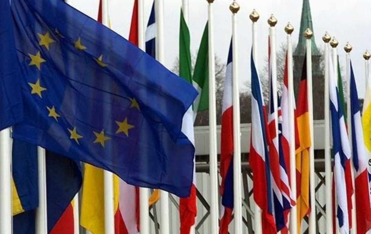 Саммит ЕС приостановлен и перенесен