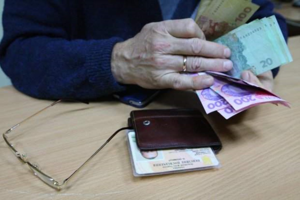 Украинцам обещают дополнительные выплаты: кому повезет в июле