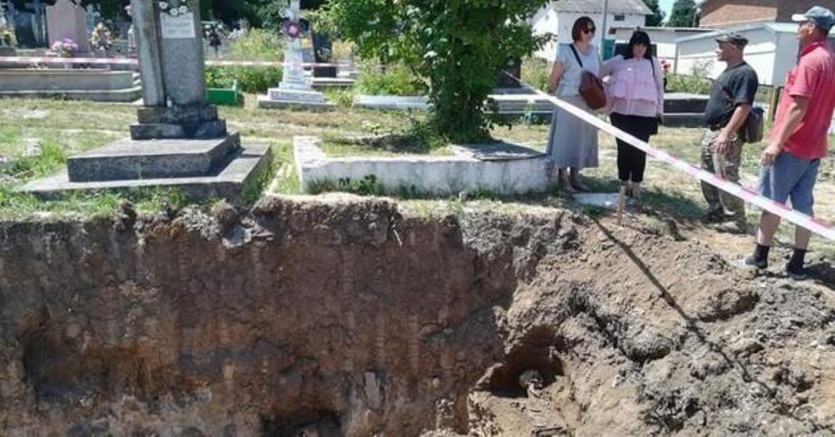 На Тернопольщине вывезли на свалку останки людей