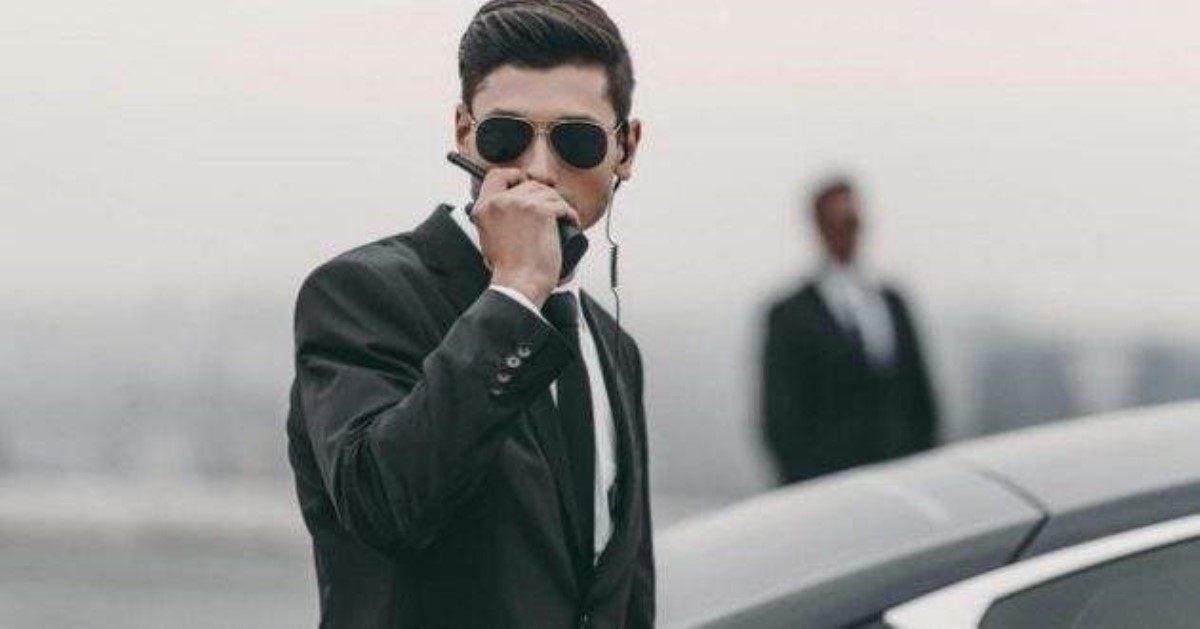 Уже вытащили пистолеты: охрана президента подралась с пограничниками