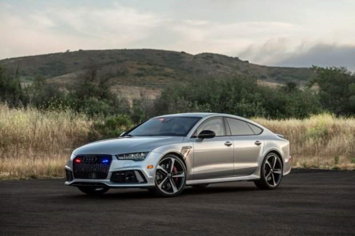 В Интернете показали самую быструю бронированную Audi
