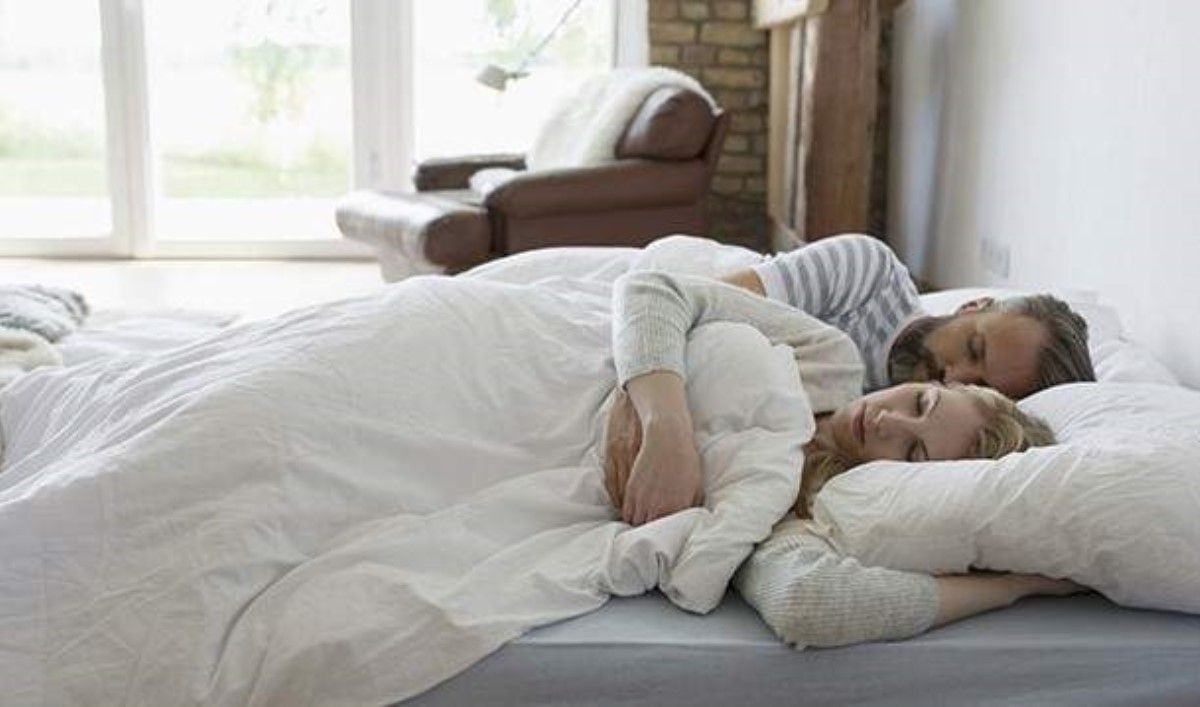 Женщинам в помощь: как вести себя в постели с мужчинами разного возраста