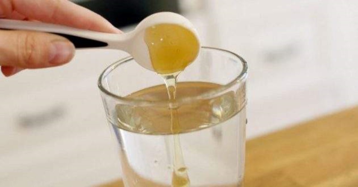 Теплая вода с медом: что будет с вашим телом, если вы начнете это пить