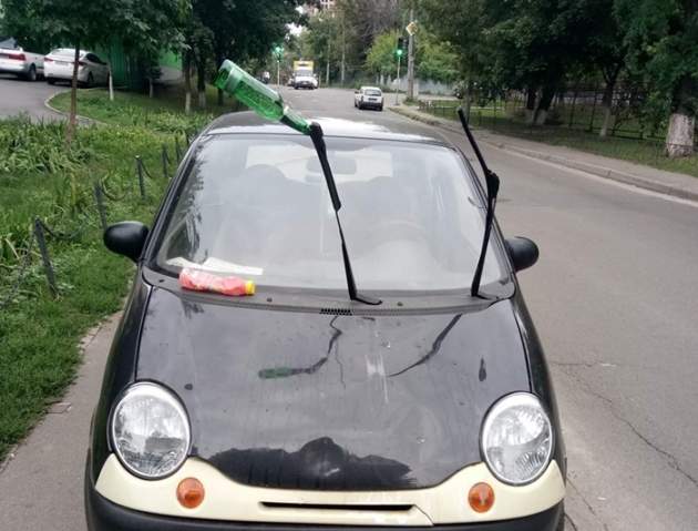 В Киеве необычно наказали "героя парковки"