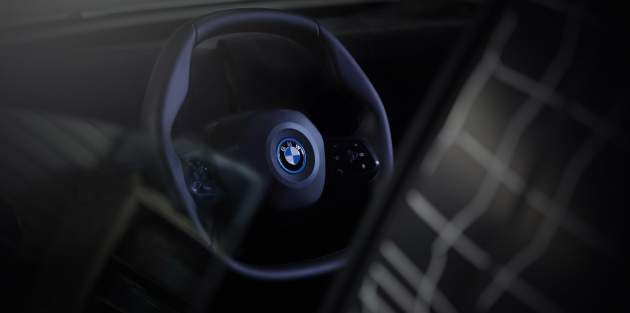 BMW откажется от круглого руля в новых электромобилях