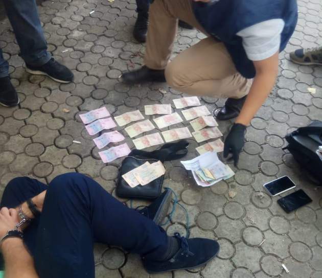 В Киеве задержаны полицейские, которые получили взятку от представителя лотереи