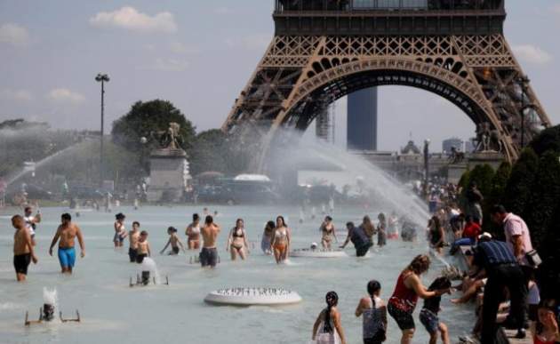 В Париже жара побила рекорд
