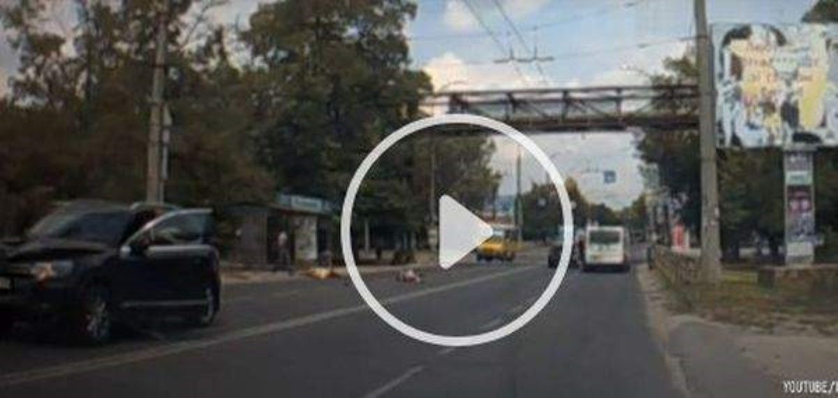 Леденящие кровь подробности ДТП в Херсоне: появилось видео