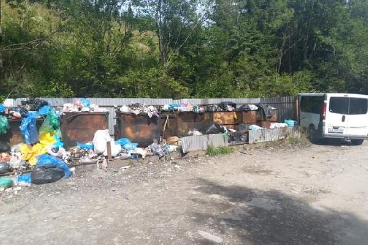 В сети показали бардак на известном украинском курорте
