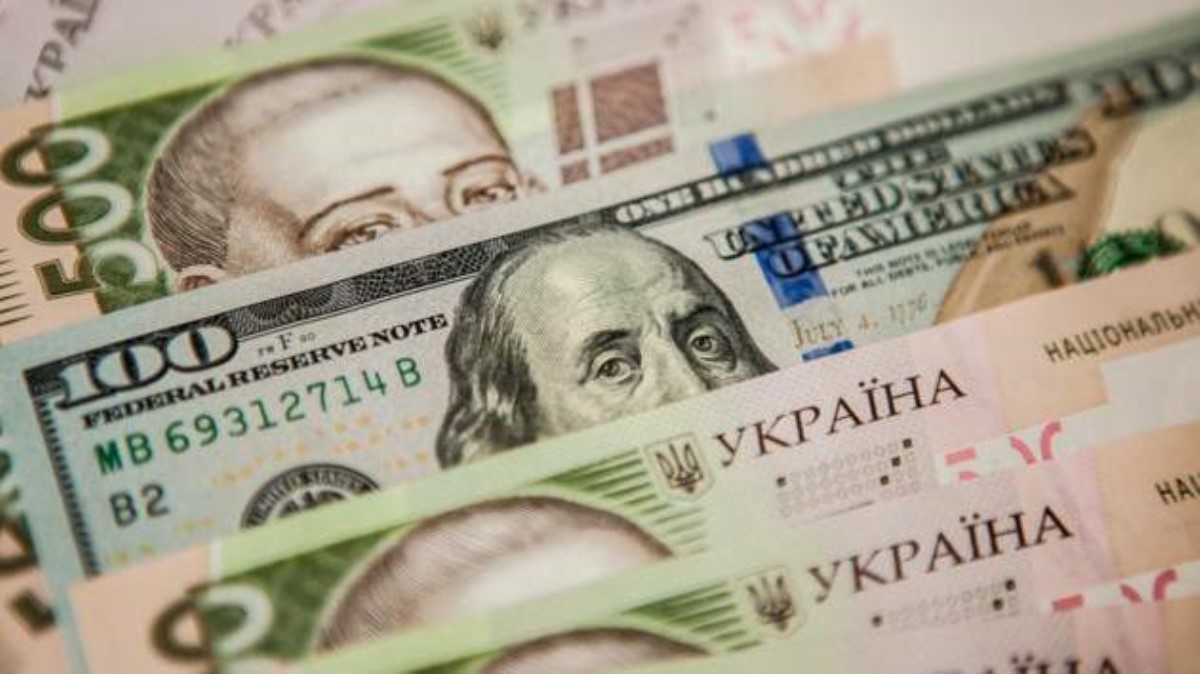 Какими будут цены и зарплаты в Украине через год
