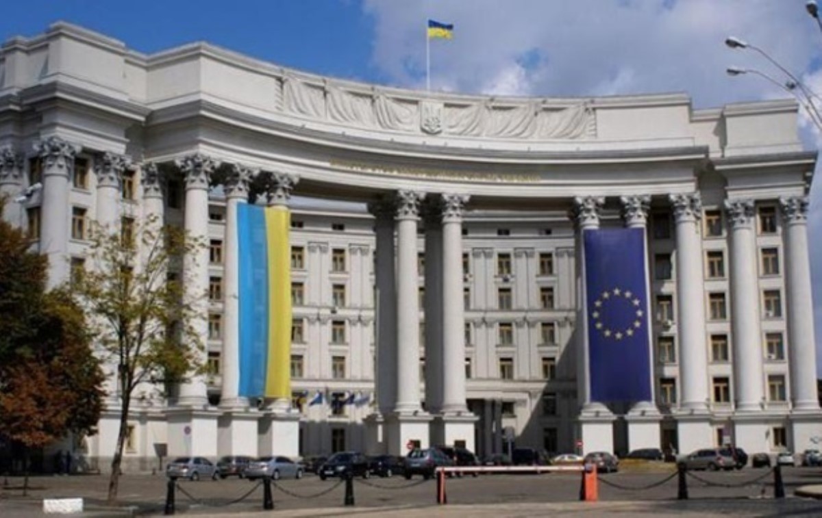 Киев выразил протест на визит Путина в Крым