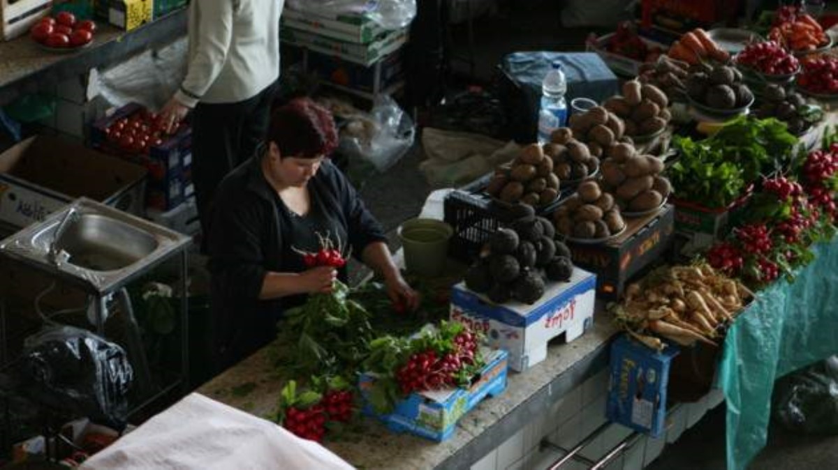 Яйца дорожают, овощи дешевеют: как изменились цены в Украине за месяц