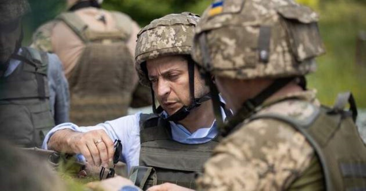 Зеленский поразил поступком на Донбассе: «Дрожали губы»