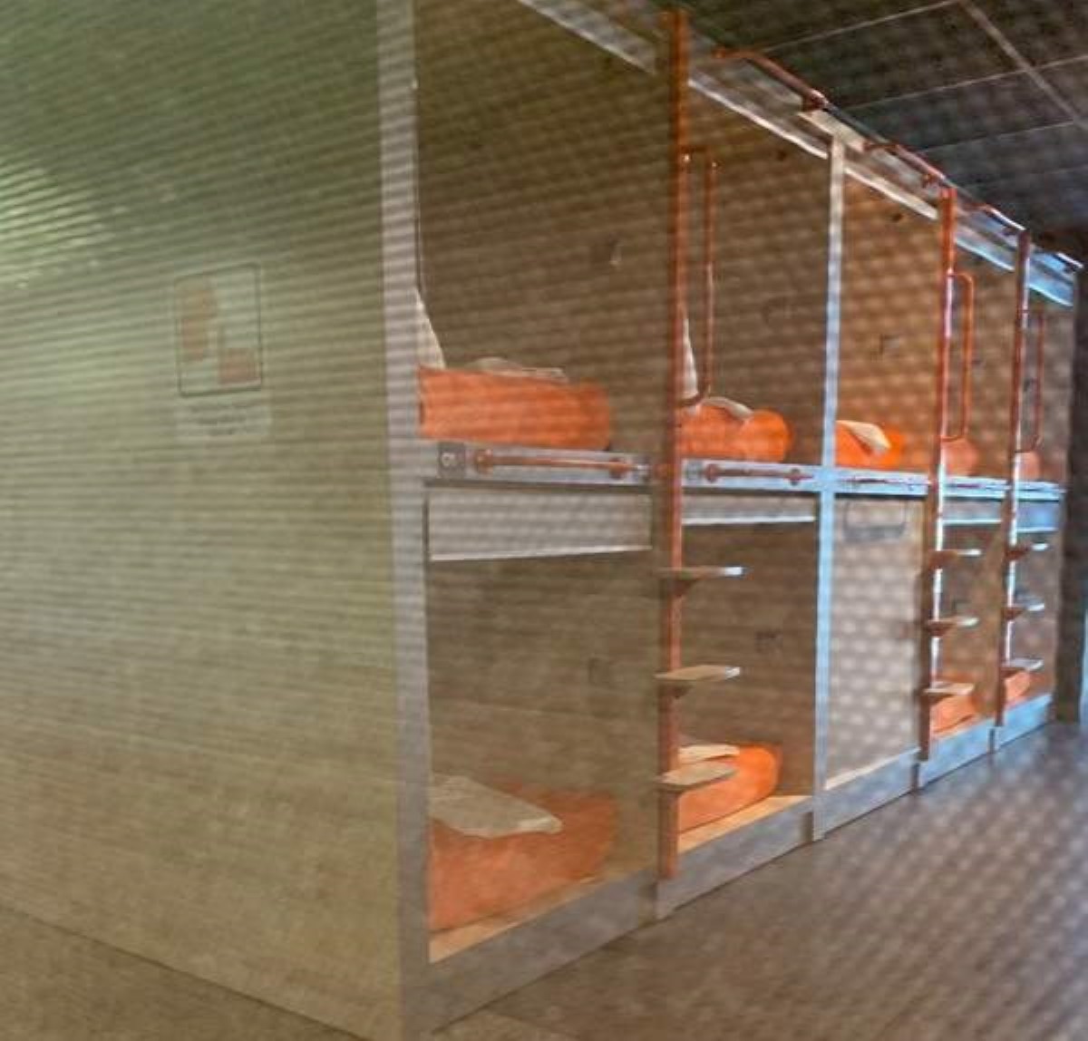 Появились фото капсульного хостела в "Борисполе", где можно поспать за 370 гривен