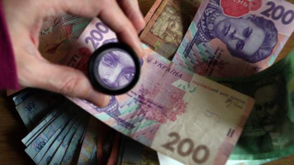 Зарплаты украинцев вырастут до 600 долларов