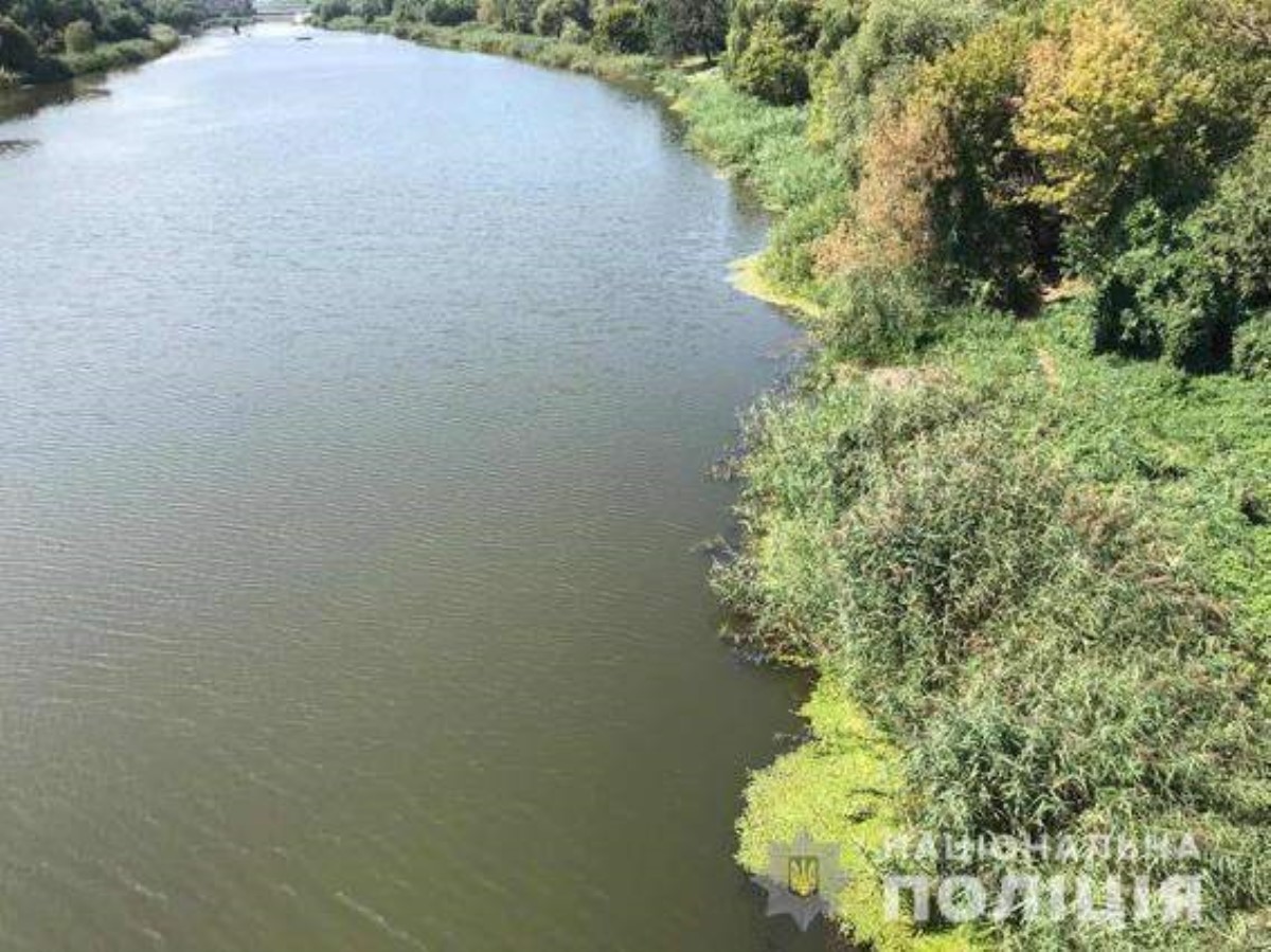 На Николаевщине военный заколол сослуживца и бросил в реку