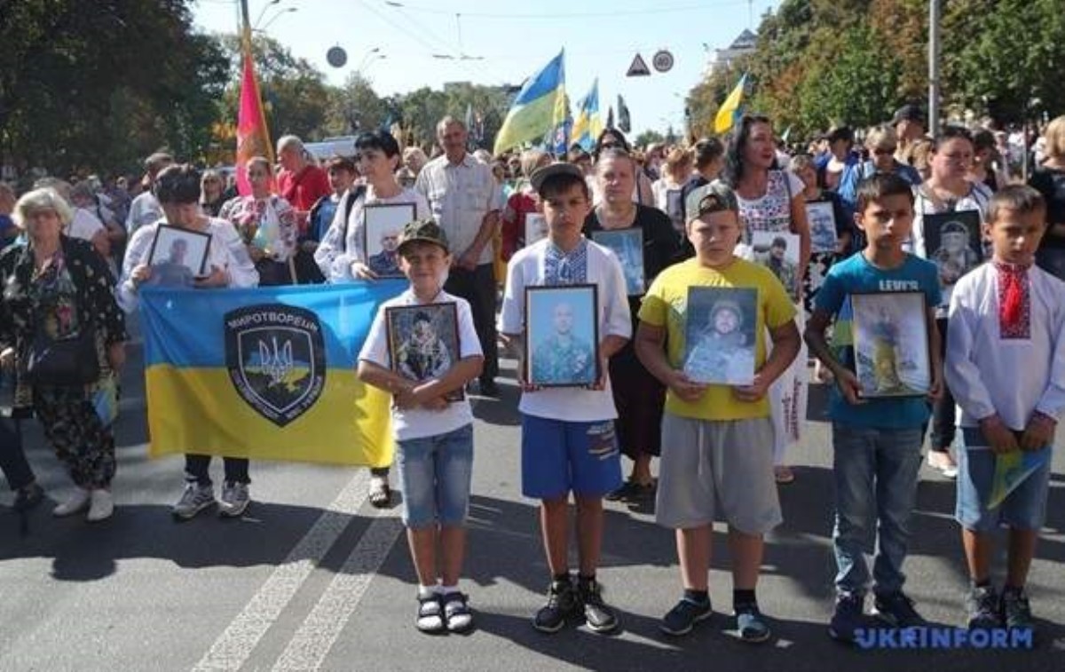 В Киеве начался альтернативный Марш защитников Украины